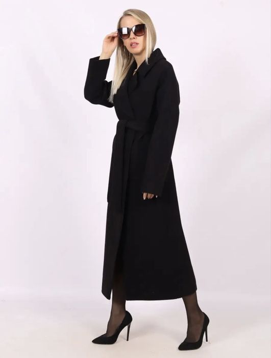 Пальто черное демисезонное