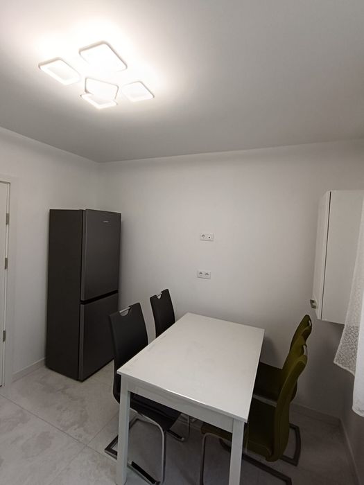 Vand apartament str aviatarilor 2 camere etajul 4