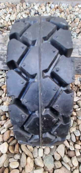 Anvelopa plina Starco Makhna 
3.00-4 Solid MM 2.10-4