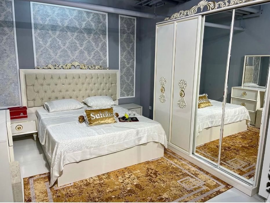 Спальный гарнитур