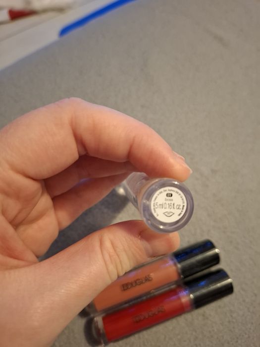1 gloss Sephora + 2 rujuri Douglas