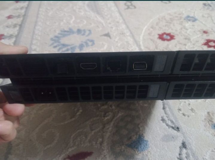 Ps4 fat 500 gb 1 джостик