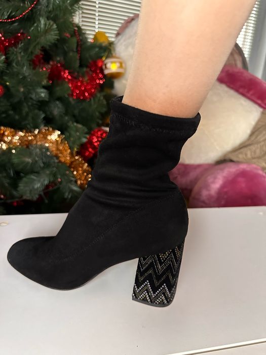 Botine superbe nr.37 noi impecabile