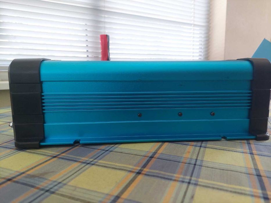 Инвертор Pure sine FS2000D