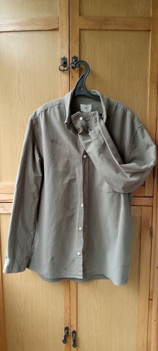 Военная рубашка H&M.