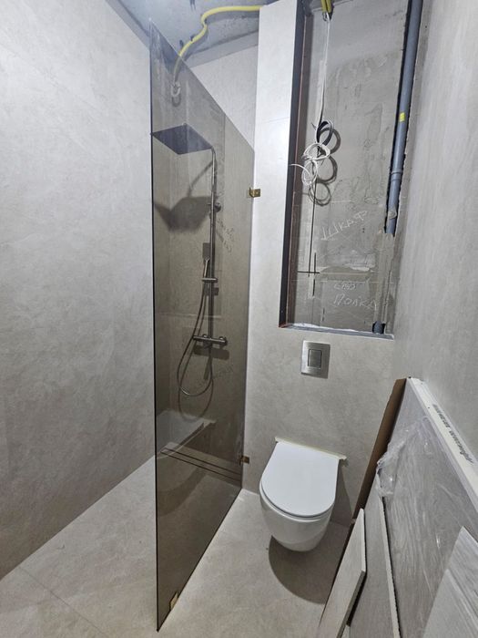 Душевые кабины, лофт перегородки, ванные шторки