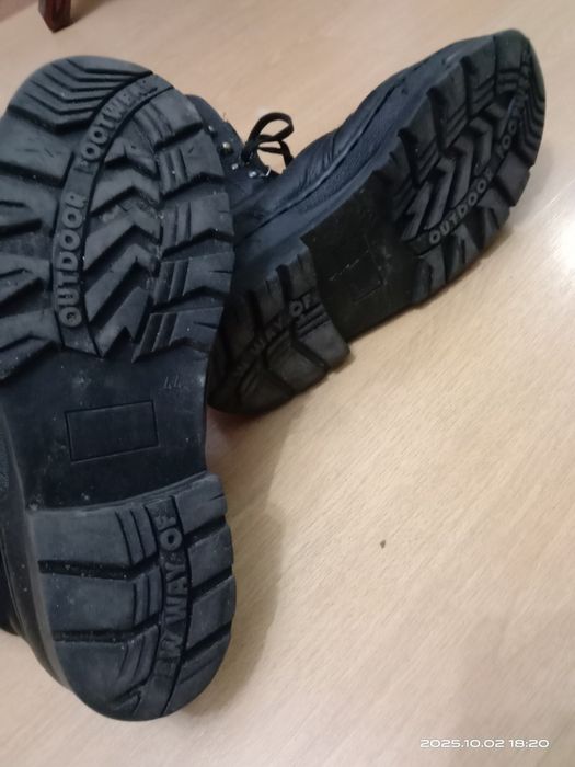 Продам зимние берцы б/у 43 размер