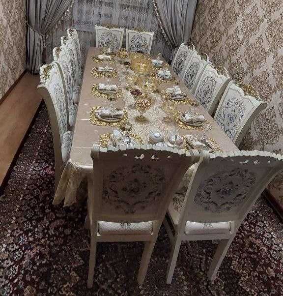 Стол стул для гостинной