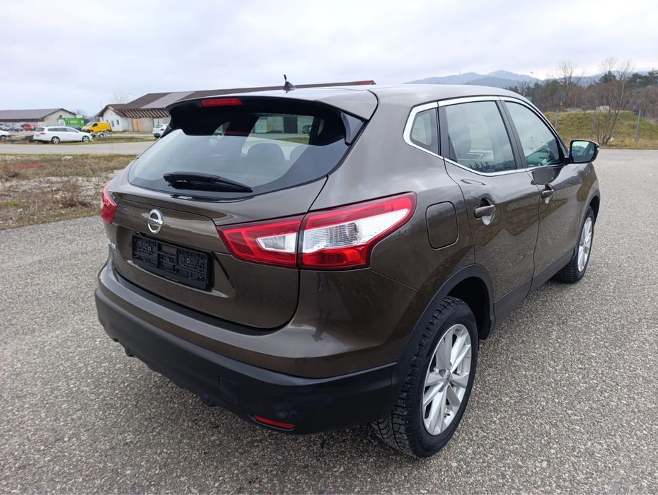 Vând Nissan Qashqai