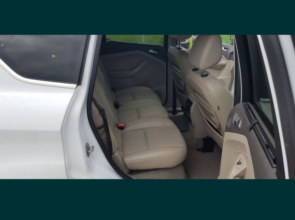 Dezmembrez Ford Cmax 1.6tdci 2011