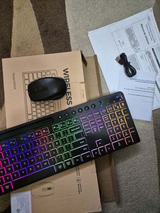 Set Tastatura Mouse Wireless RGB Seleris - Reincarcabil Gaming/Office