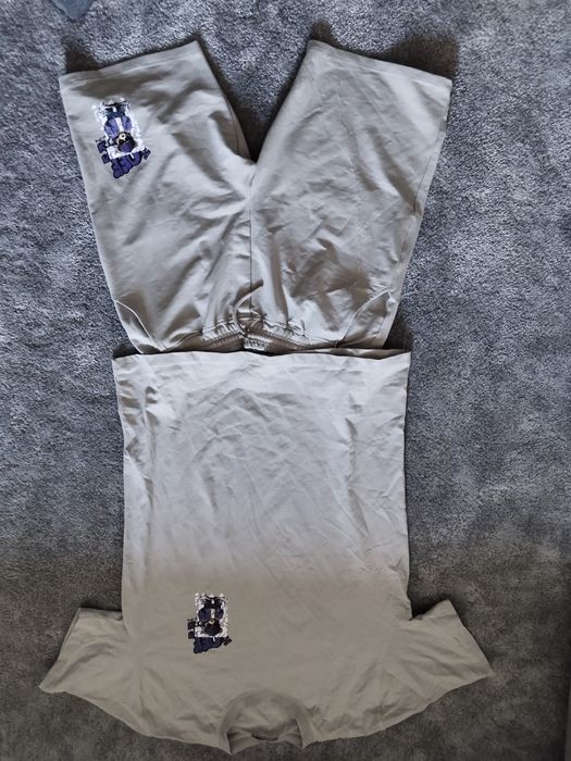 Compleu  Off  White