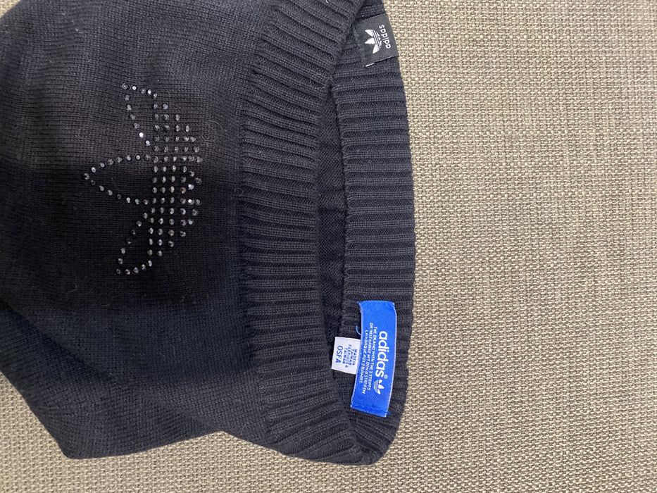 Шапочка адидас в оригинале