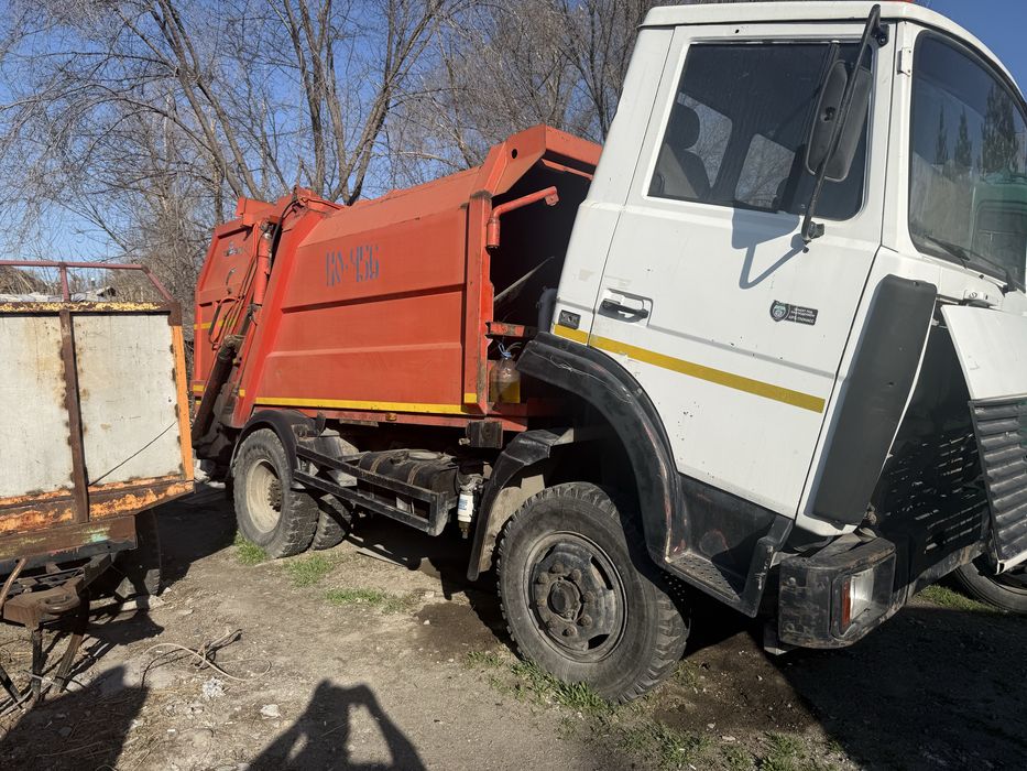 Мусоровоз маз зубренок