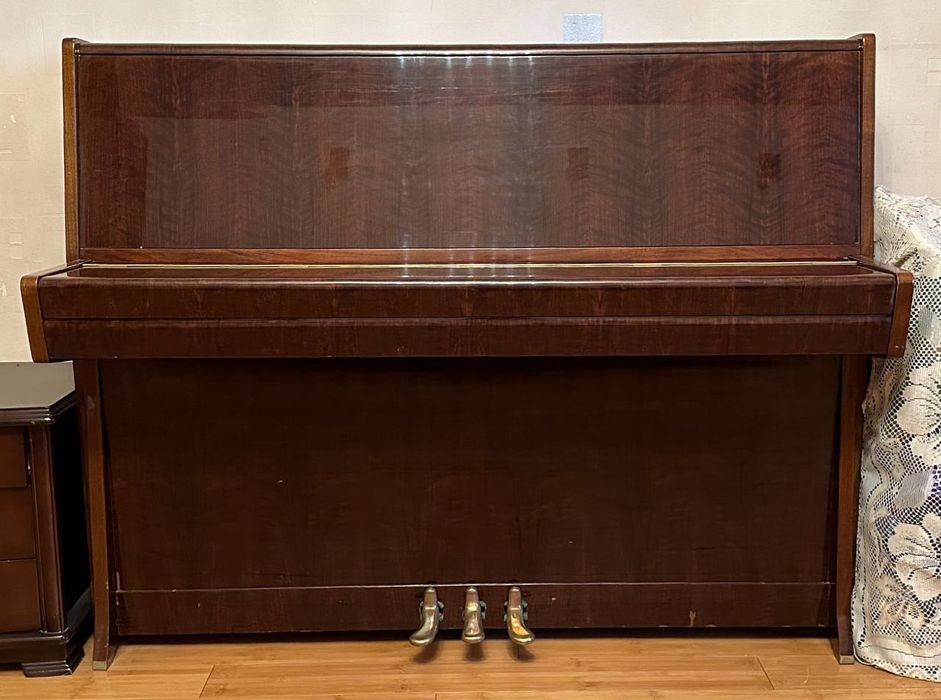 Продам Пианино Petrof 1958 года Настроенное.