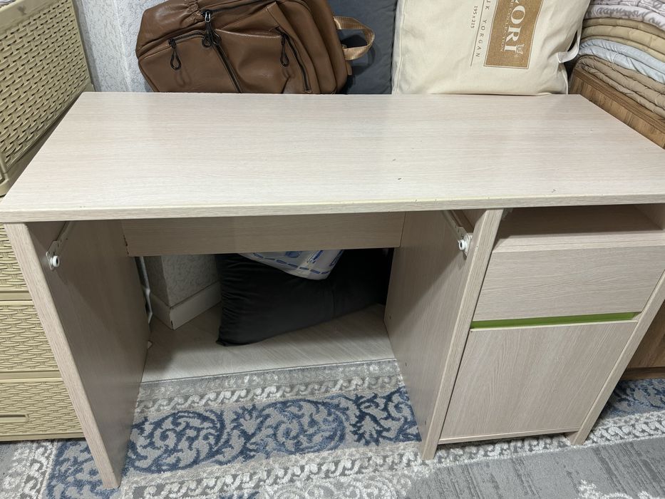 Продаю рабочий стол