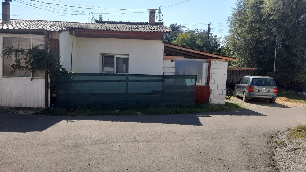 Vînd apartament.