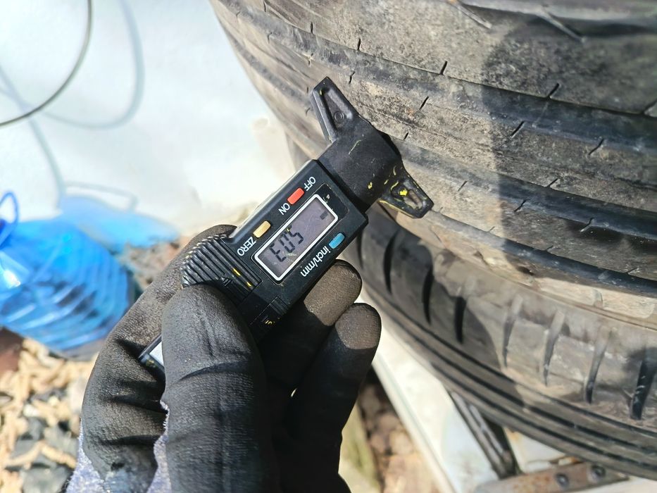 Anvelope vara 205 55 16 pirelli 5mm 2022 și 2024