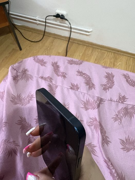 Iphone 12 , 128GB