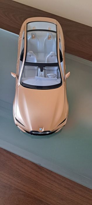 Masina BMW i4 Cu telecomanda