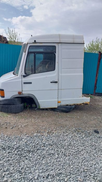 Продам Мерседес 609 D