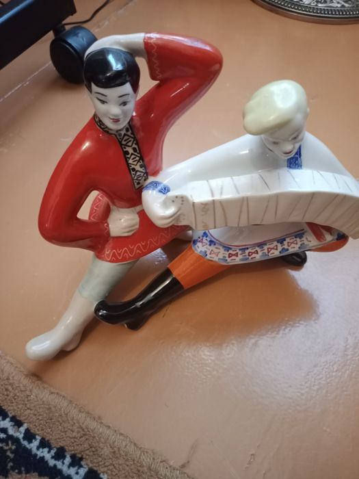 Фарфоровые фигурки