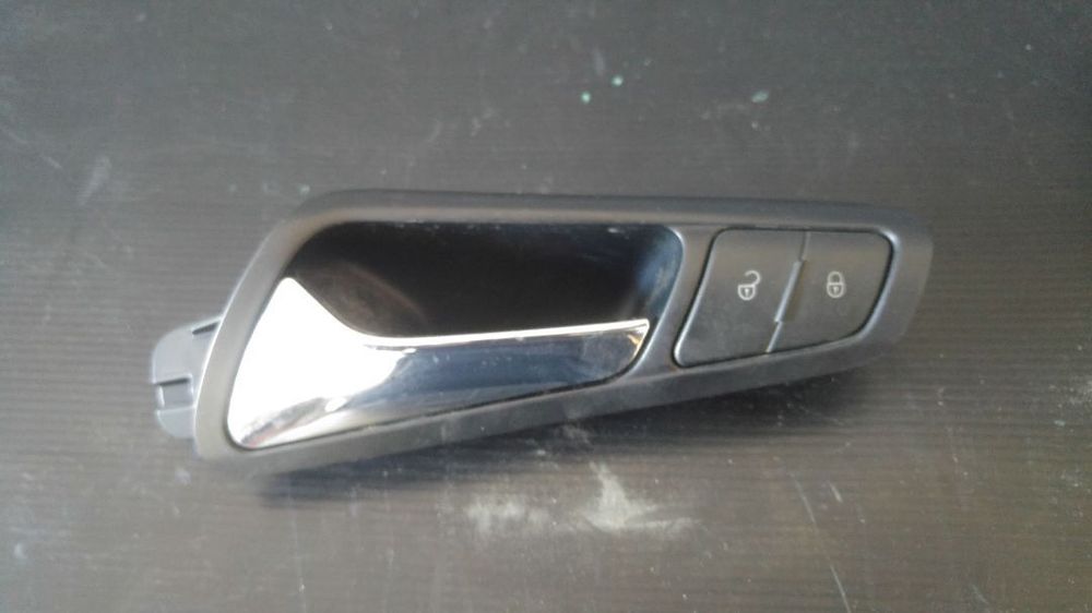 Maner usa fata stanga VW Passat 3C1837113D