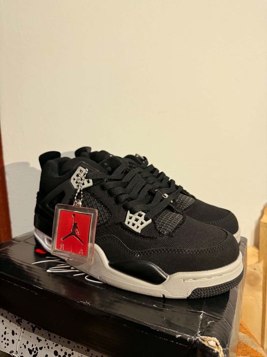 Jordan 4 black marima 41