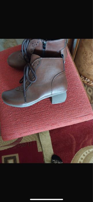 Ботинки женские
