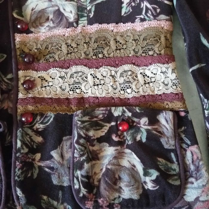 Вталено романтично сако