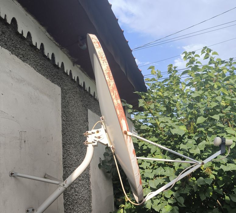 Продам спутниковую тарелку.