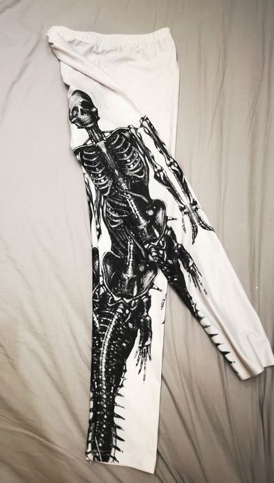 Интересен и различен клин с принт.