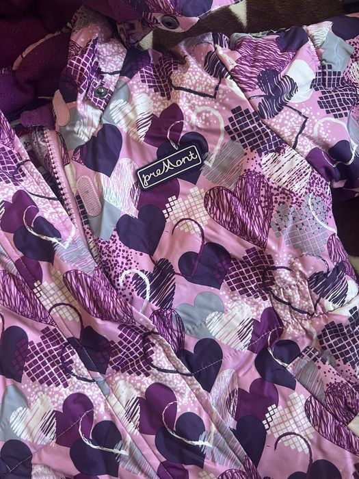 Продам зимний комбинезон для девочек