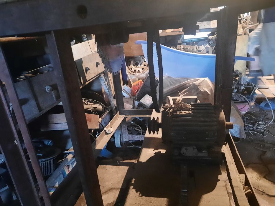 Станок для рубки дерева