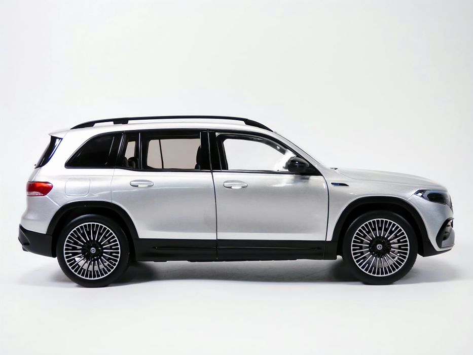 Machetă Mercedes-Benz EQB NZG-Iridium Silver