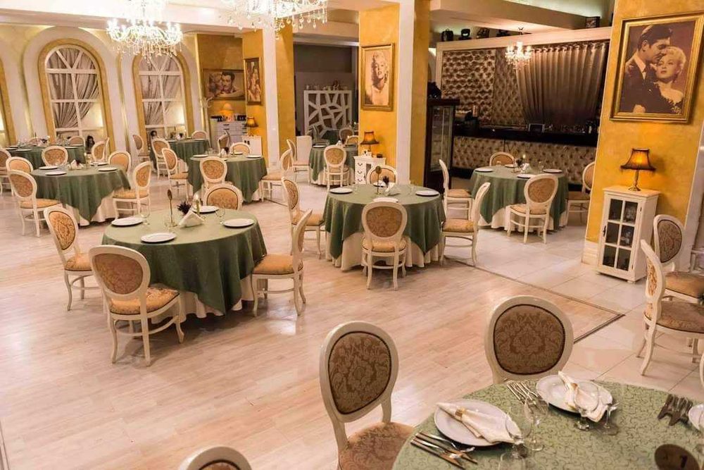 VAND spatiu comercial parter+apartament(etaj)sau INCHIRIEZ doar parter