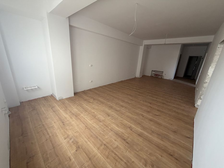 Apartament la cheie 93 mp  zona Damila/Etaj 3 Bloc nou /Lift/Loc de parcare