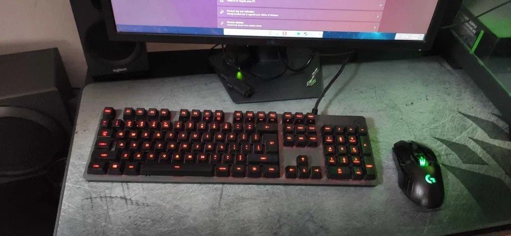 Kit calculator: mouse, tastatura, monitor, boxe+ mousepad!