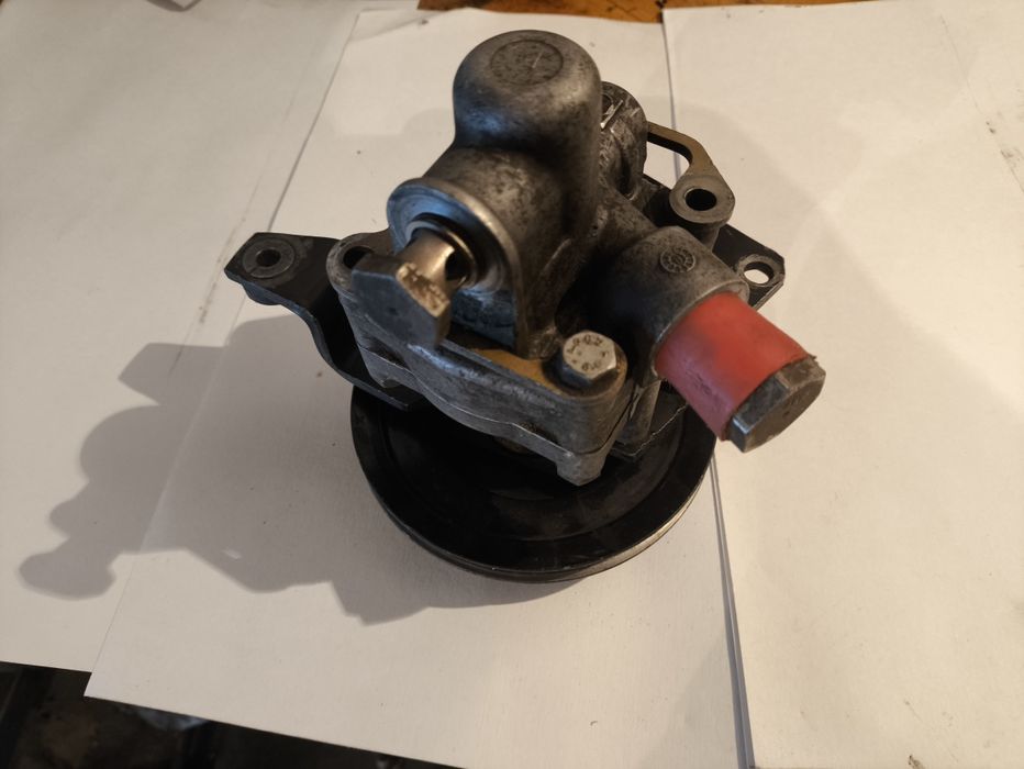 Продам насос ГУР Ауди 100