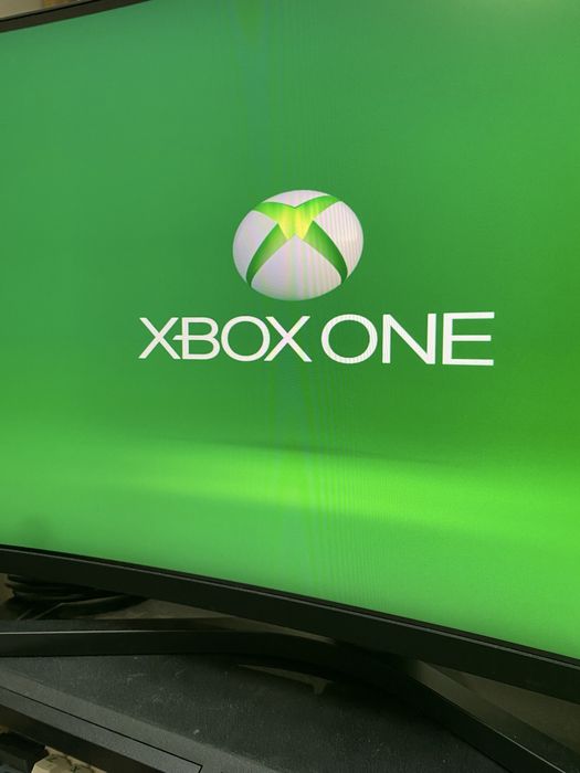 Xbox one с геймпадом