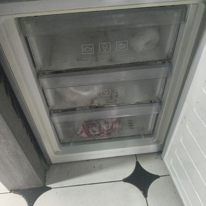 Продам холодильник