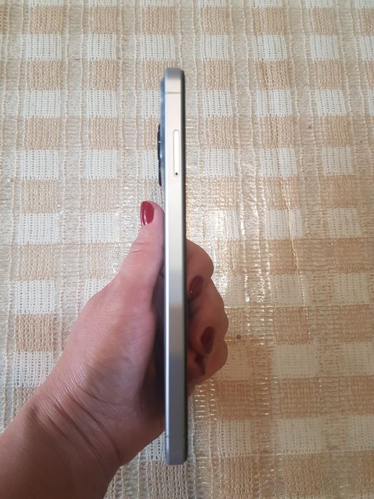 Срочно продаю Айфон 17 про мах,   60тыс