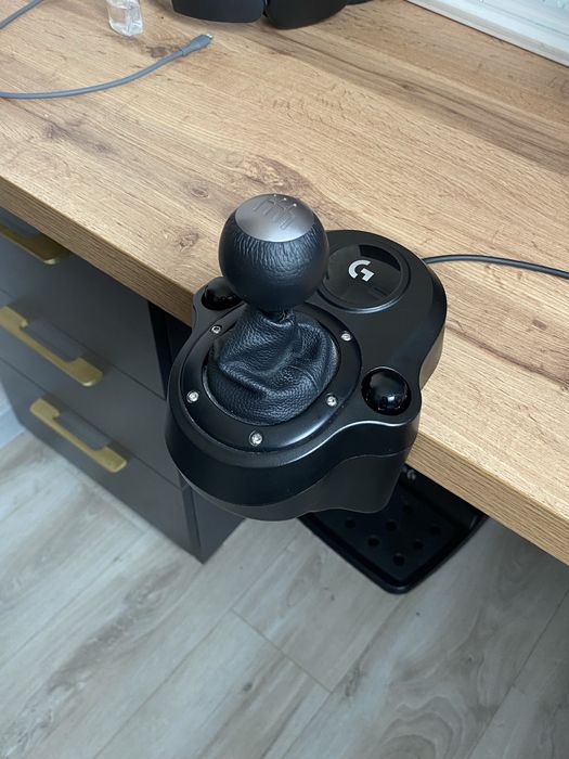Руль Logitech G29