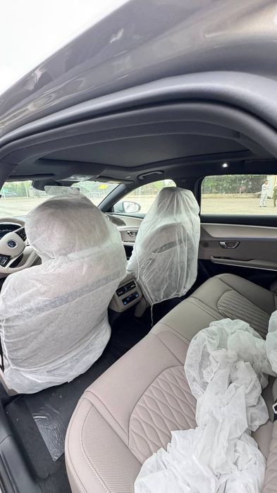 Byd han 635 km.Srochna
fulli bez probeg 
2025/2026 Restyling
massaj xo