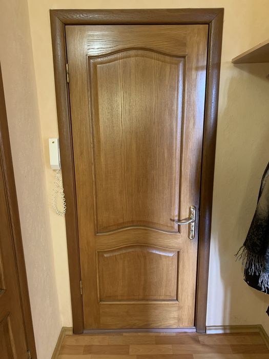 Продам входную дверь Б/у
