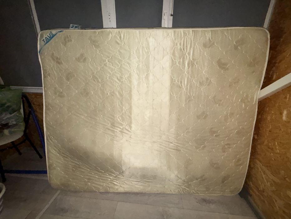 Матрац Матрас 1,6 на 2. Б/У.