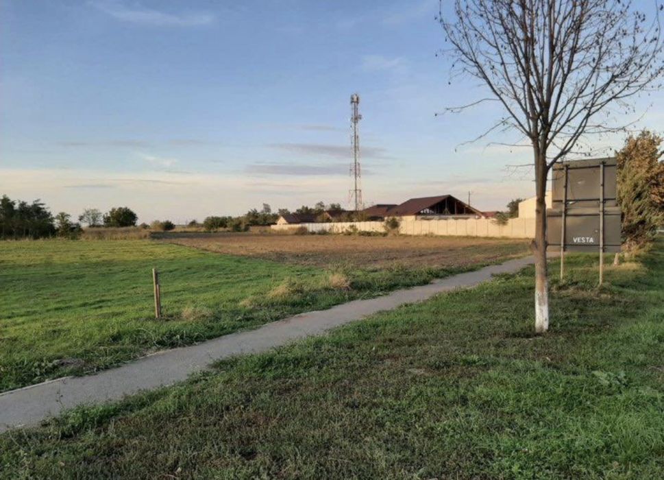 Teren intravilan judetul Calarasi, comuna Gradistea 4893 mp