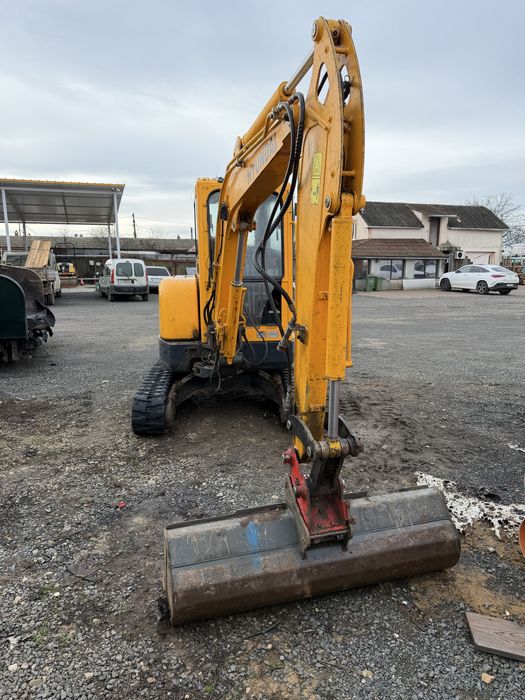 Excavator hyundai 3.8 tone