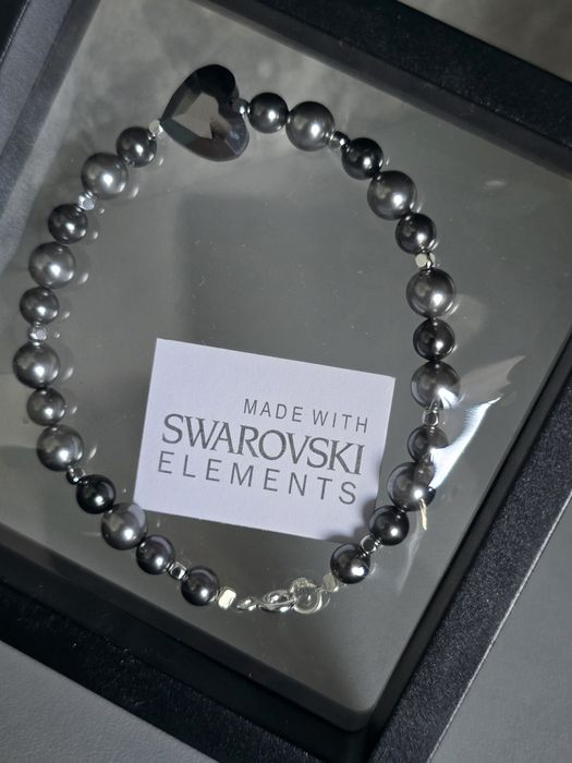 Обеци и гривни с кристали Swarovski