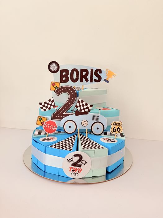 Картонена хартиена торта за рожден ден коли